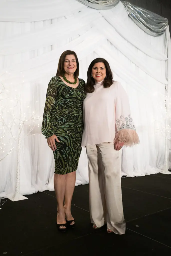 Ellie Francisco introduces honoree Lesha Elsenbrook (Photo by Daniel Ortiz)