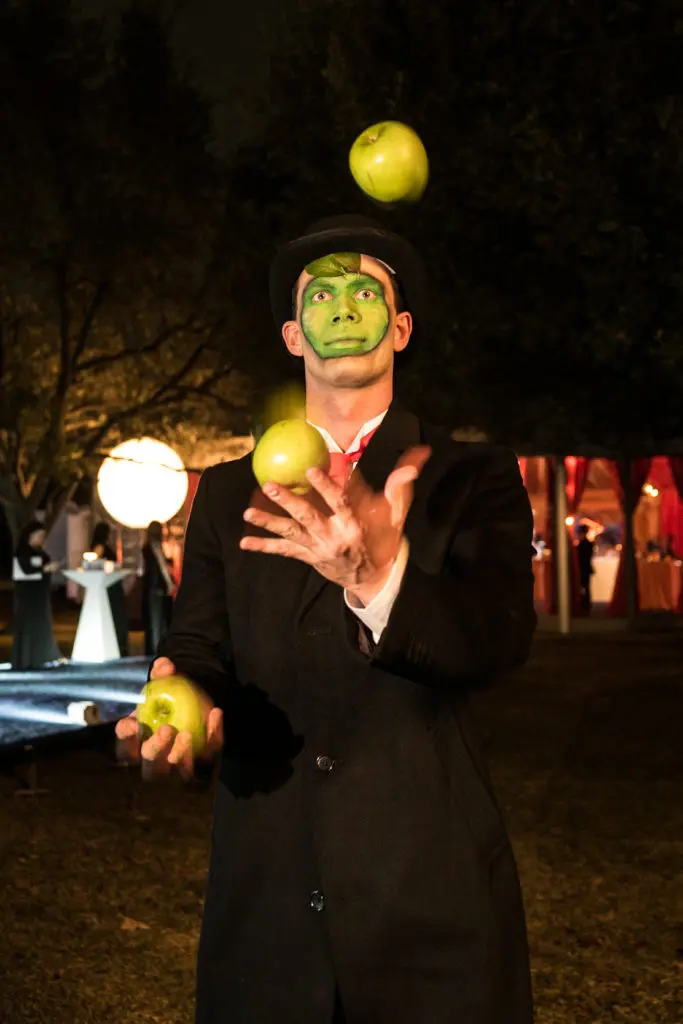 Juggler at The Menil Collection's 'Cirque Surréaliste' 35th anniversary gala (Photo by Daniel Ortiz)