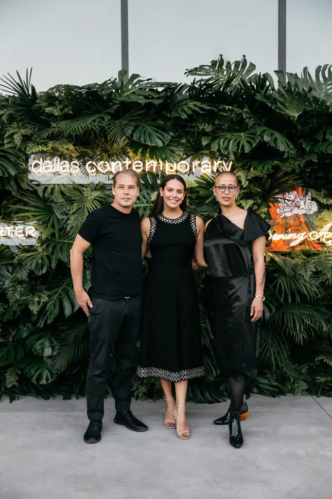 Honoree Shepard Fairey, Dallas Contemporary executive director Carolina Alvarez-Mathies, honoree Gabrielle Goliath at the Dallas Contemporary Gala (Photo by Rebecca Patton)