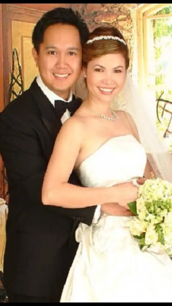 Amy and Daryl Dichoso were married in 2004 and honeymooned in Hawaii.