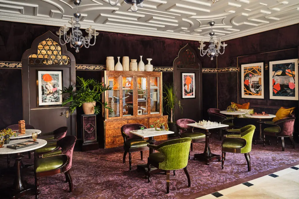 The Hotel Per La Game Room (photo by The Ingalls)
