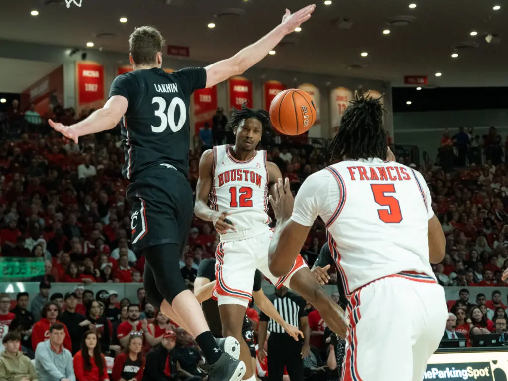 University of Houston guard Tramon Mark (No. 12) is a skilled passer. (Photo by F. Carter Smith)