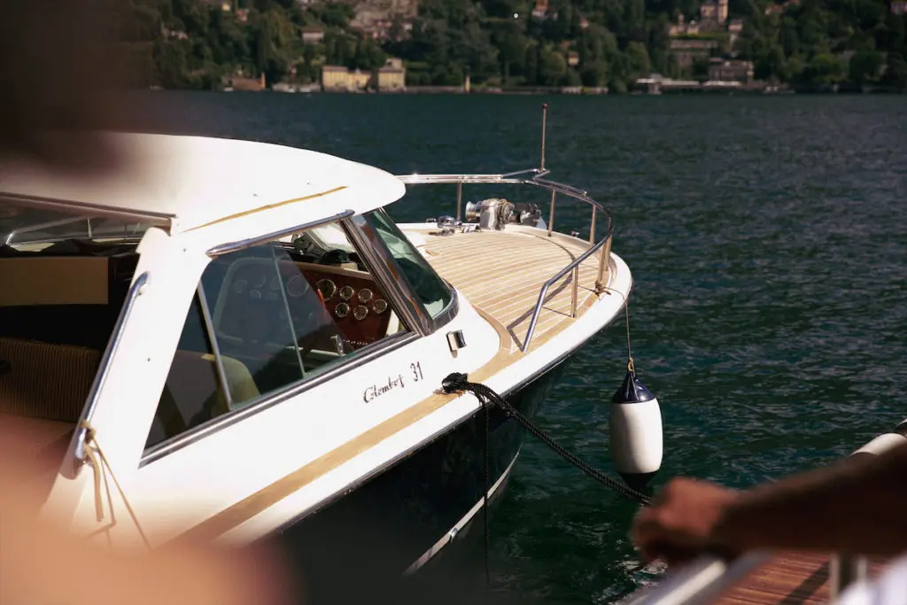 A didi boat at Passalacqua (photo by Giada Mariani)
