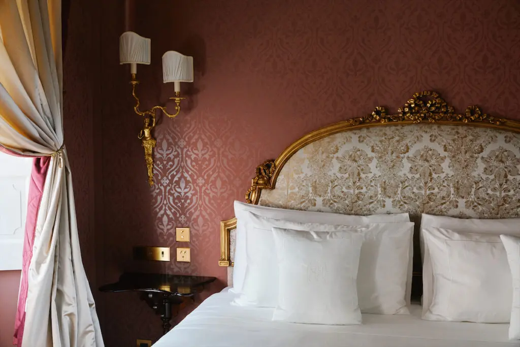 Room in the Palazz (photo by Stefan Giftthaler)