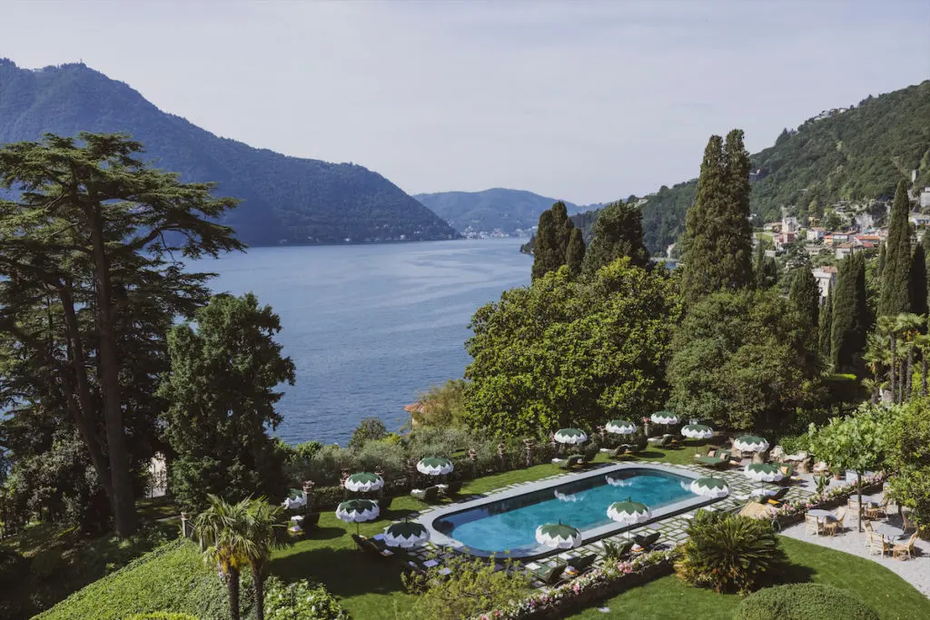 View over the pool and Lake Como at Passalacqua. (photo by Enrico Costantini)
