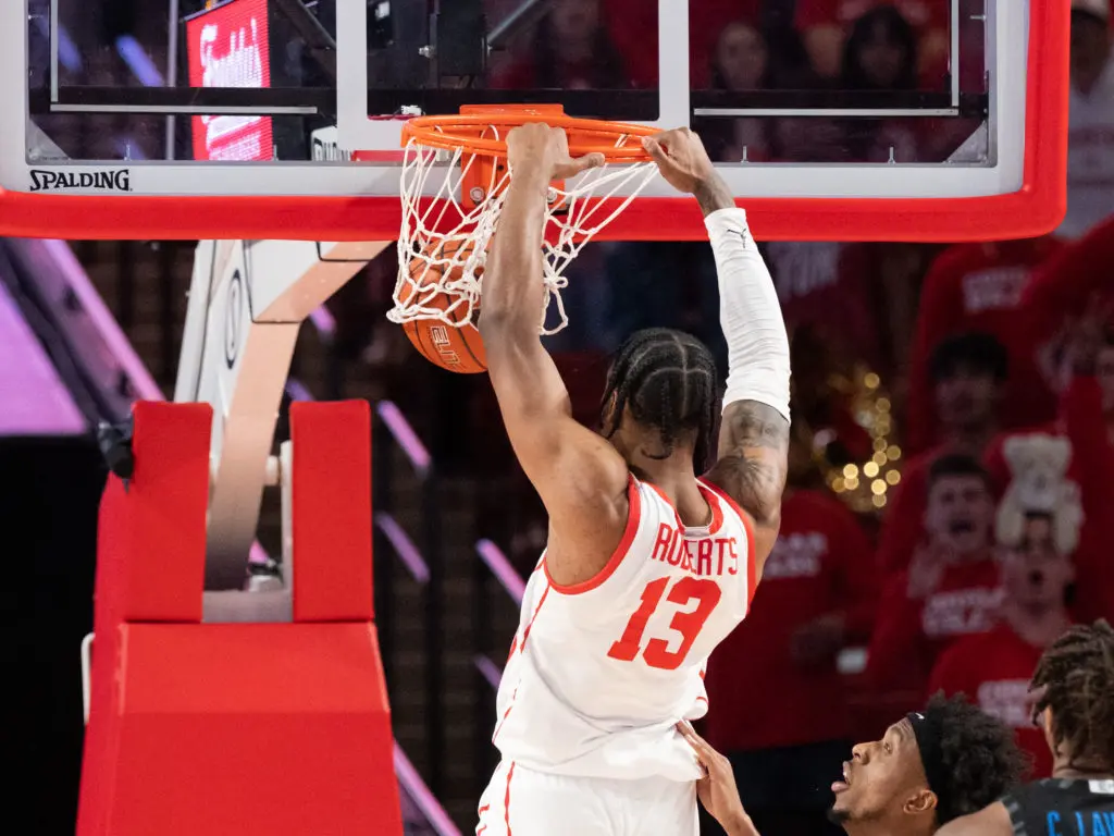 University of Houston forward J'Wan Roberts attacks rims. (Photo by F. Carter Smith)