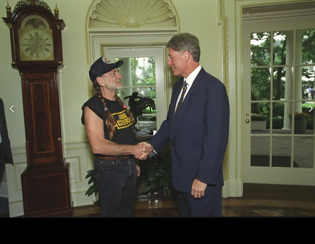 Willie Nelson visiting President Bill Clinton at  the White House in the early 1990s.
