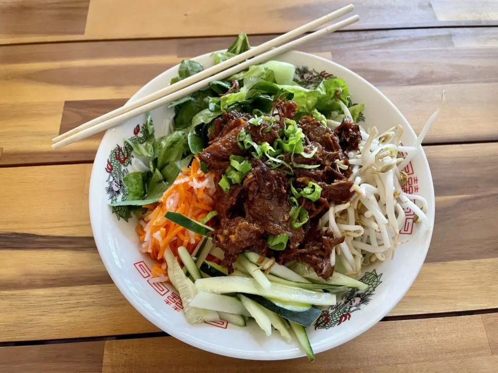 The Pantry served Vietnamese classics like the vermicelli noodle salad topped with tender pork. (Photo by Courtney Dabney)
