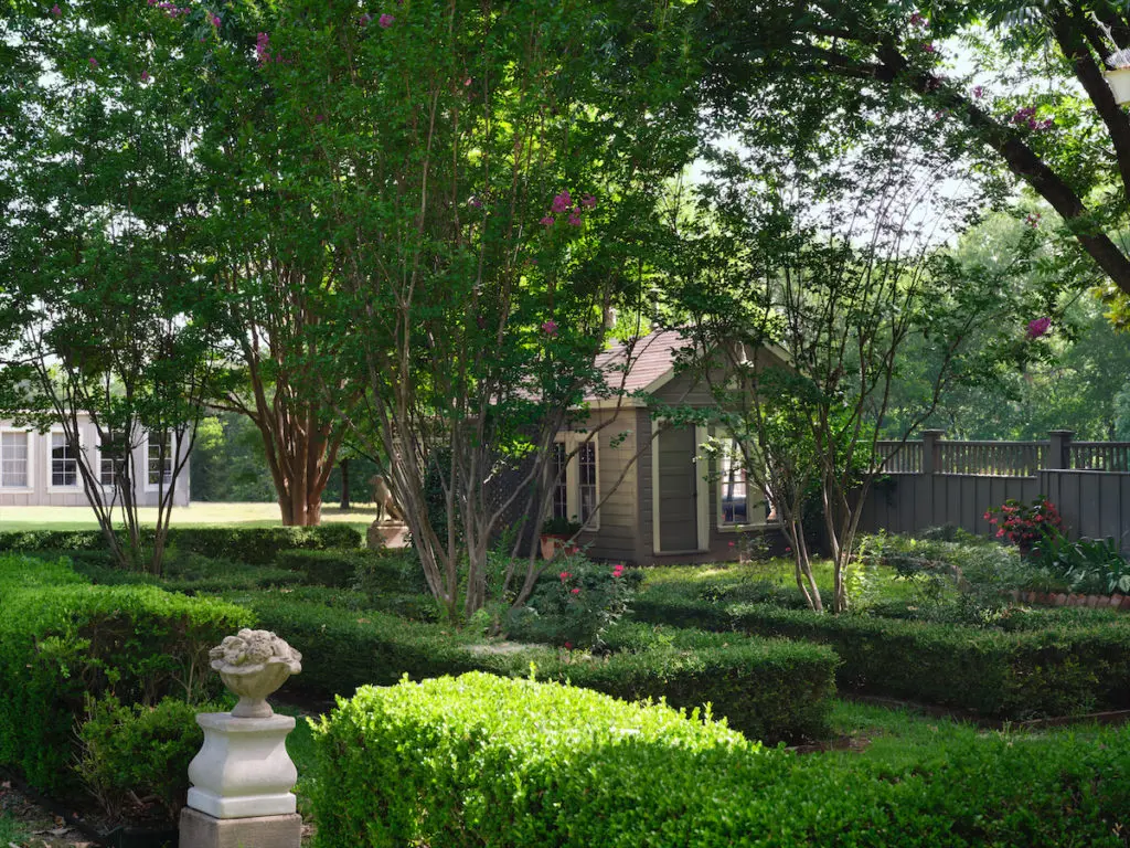 Winniford House’s beautiful parterre garden. (Photo by Lisa Petrole)