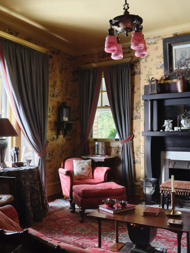 More details in the parlor.  (Photo by Lisa Petrole)