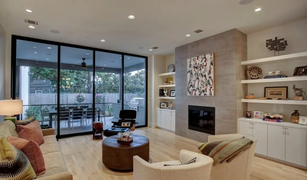 2Scale Architects dwelling in Montrose's Hyde Park neighborhood. (Photo by TK Studio)