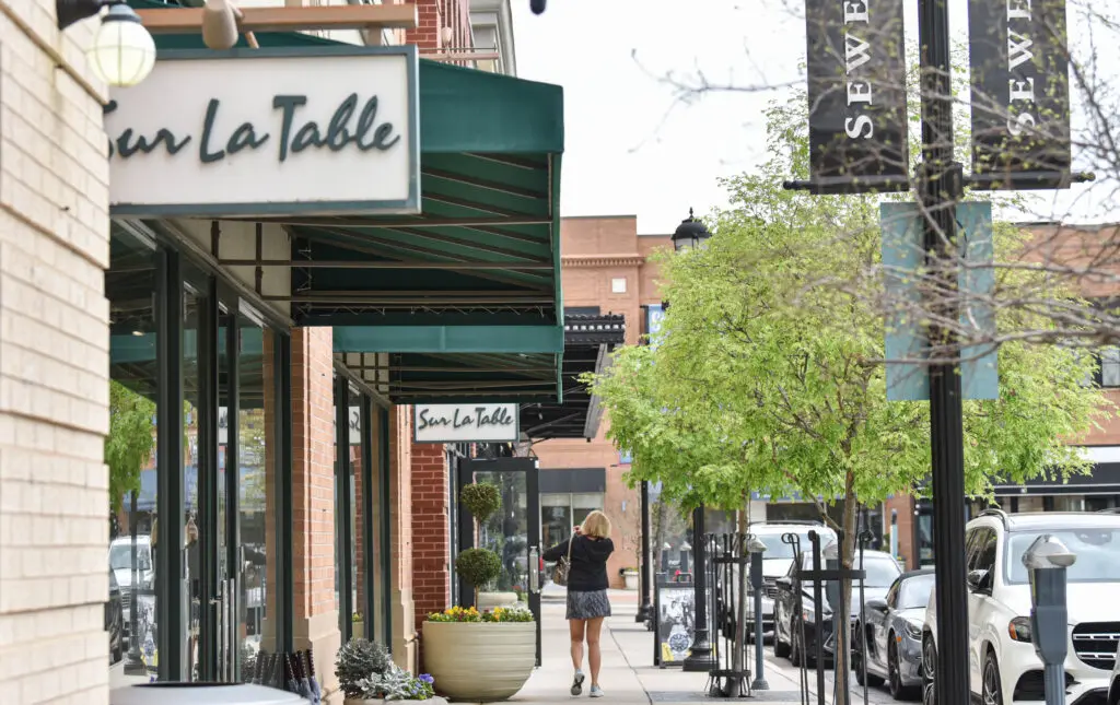 Shop to your heart's delight among the myriad boutiques at Market Street.