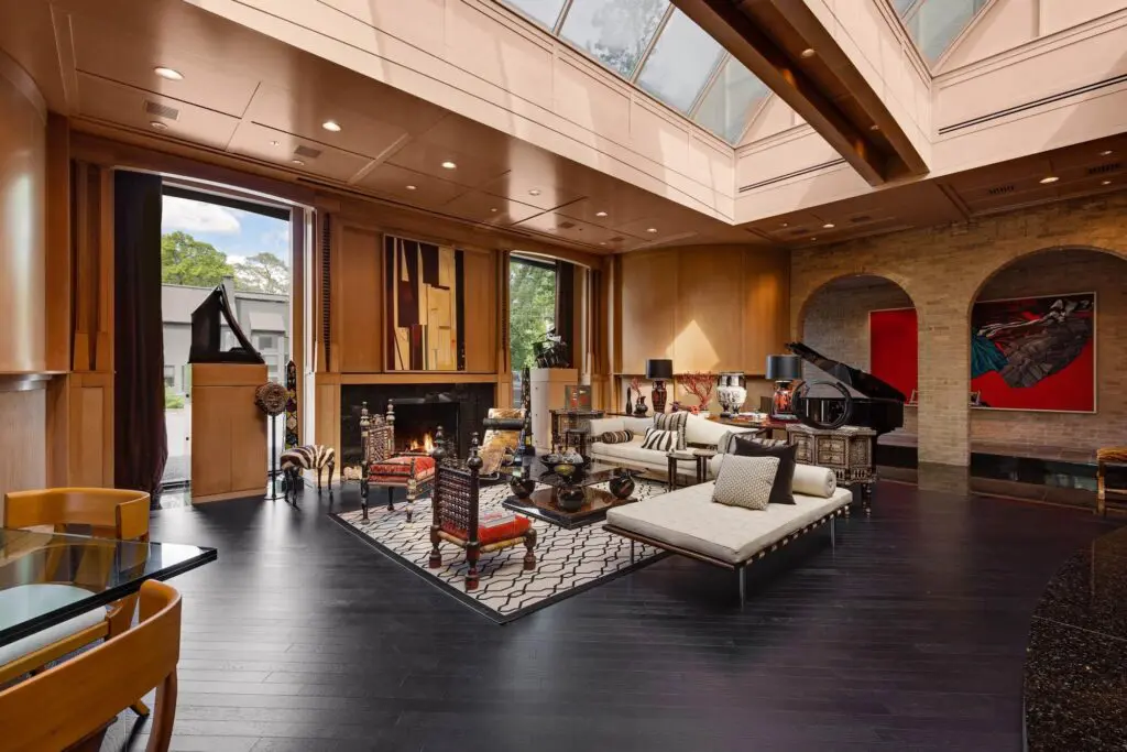 There are numerous grand spaces in the house of John and Becca Cason Thrash. (Photo by Joe Bryant / Martha Turner Sotheby’s International Realty)