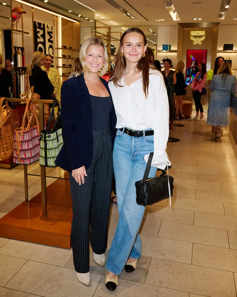 Eliza Davis, Barbara Pierce (Photo by Jonathan Zizzo)