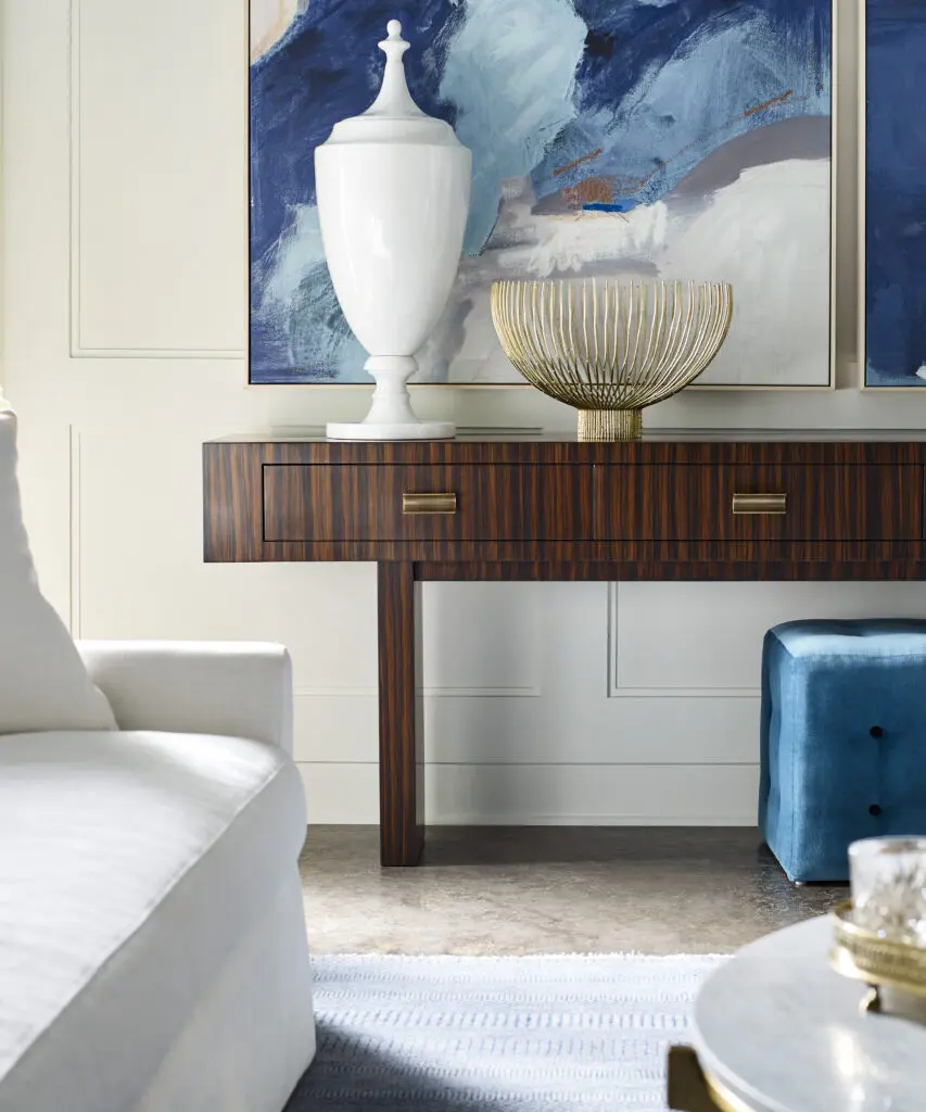 Lillian August maintains its status as a leading brand by not only staying true to its roots, but keeping up with the times.