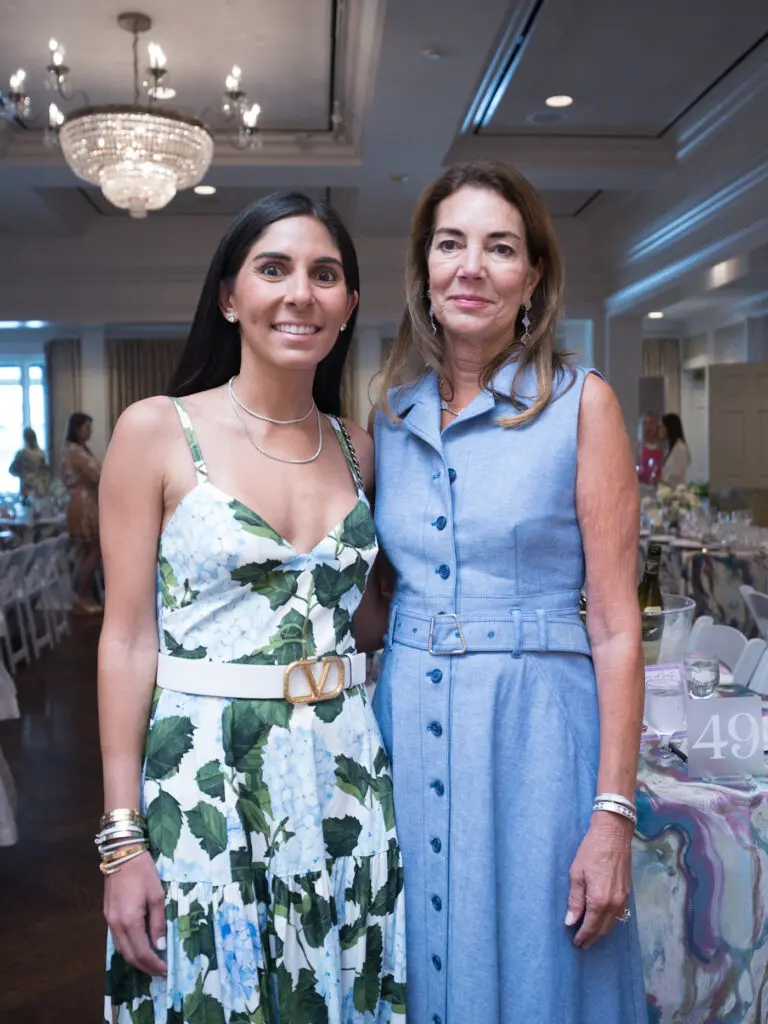 Mona Sarofim, Lisa Eads at the River Oaks Country Club tennis tournament luncheon. (Photo by Daniel Ortiz)