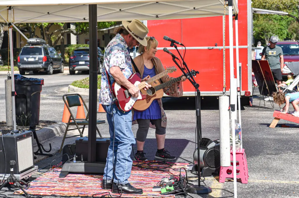 Live music plays at The Woodlands Farmer’s Market at Grogan’s Mill. Photo by Jessica T. Payne