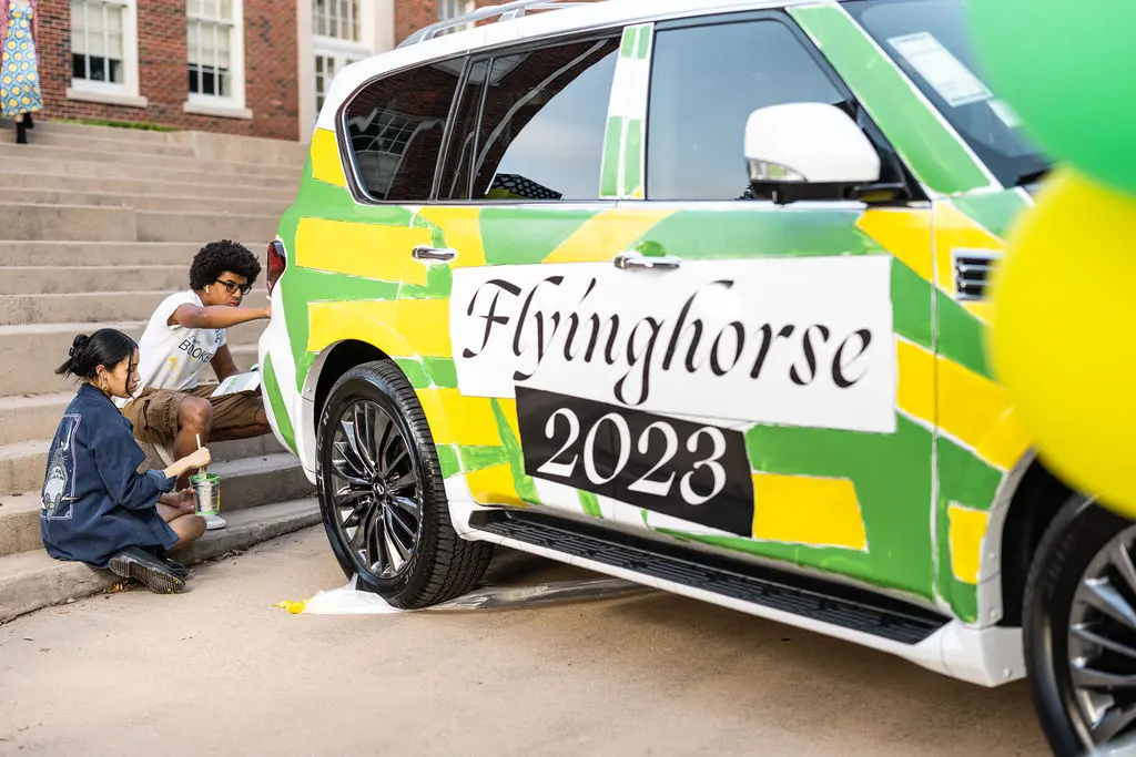 Pre-show at Flyinghorse 2023 in the Dallas Arts District. (Photo by Kathy Tran)