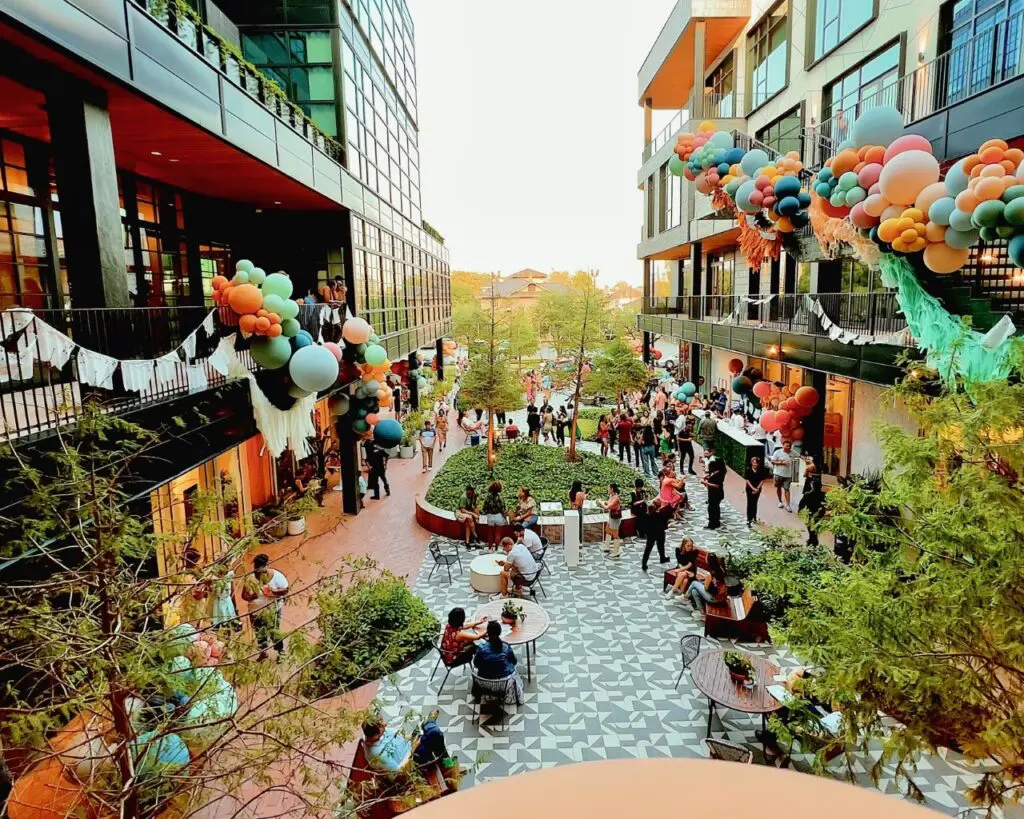 Montrose Collective, a gorgeous new shopping and dining destination.
