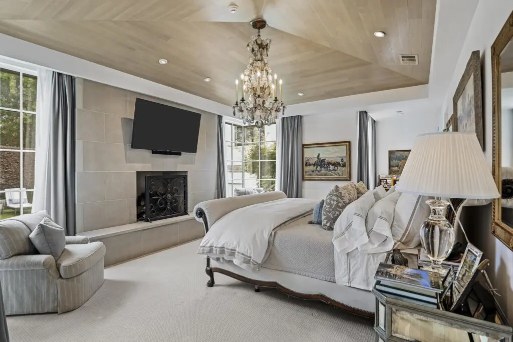 With an expansive downstairs primary suite, it's impossible to not feel at home.