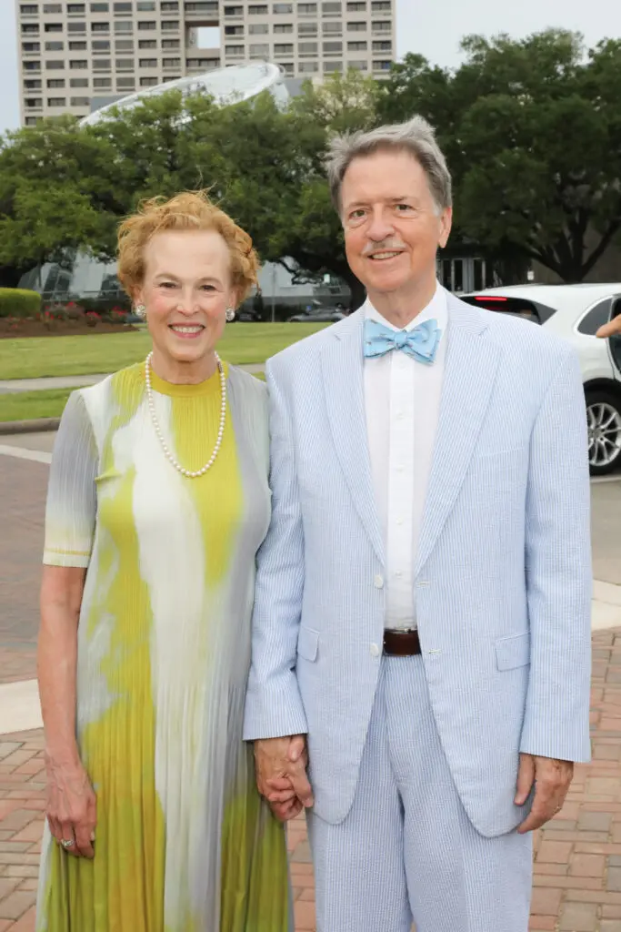 Ann Kennedy & Geoffrey Walker at the Hermann Park Conservancy's Evening in the Park. (Photo by Priscilla Dickson)
