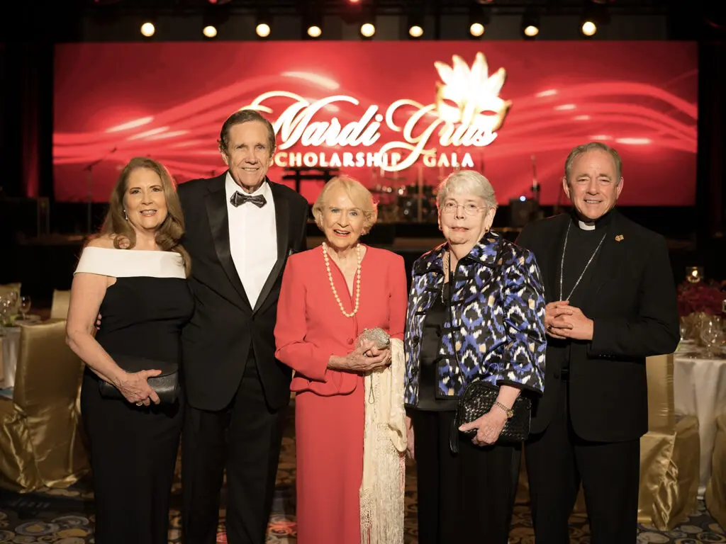 Ann & Pat Moran, Liz Ghrist, Judge Carolyn King, Archbishop James Michael Miller at the University of St. Thomas annual gala (Photo by Daniel Ortiz)