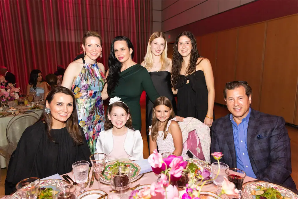 Sterling Donnelly, Catherine Wall, Lauren Kandel, Cate Waco, Kimberly Schlegel Whitman, Reaghan, Millie, Darren Aschaffenburg (Photo by Sharon Ellman)