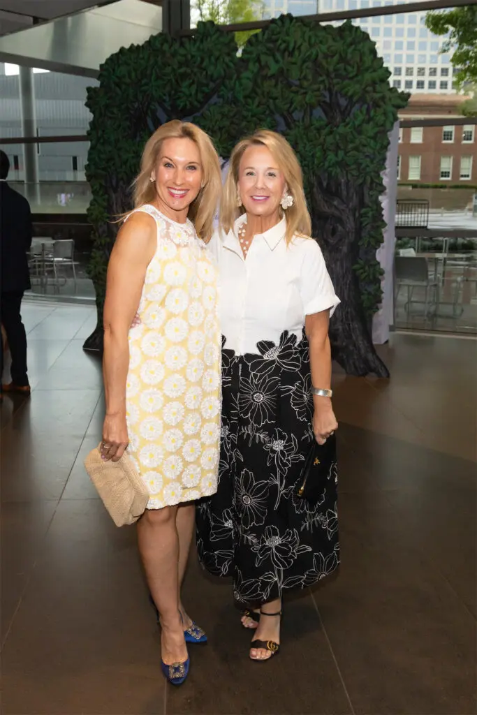 Erika McCarthy, Lauri Lawrence (Photo by Sharon Ellman)