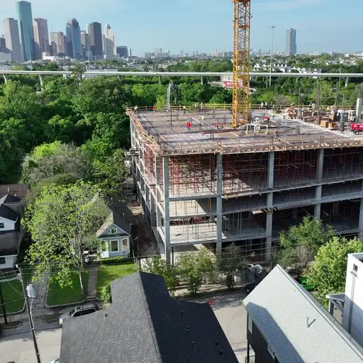 Woodland Heights is one of the oldest and most historic neighborhoods in Houston, with quick access to I-10/I-45 and just minutes from downtown.