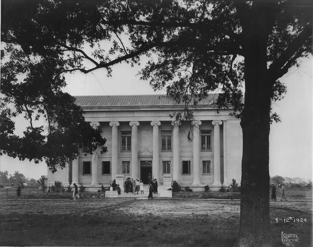 MFAH William Ward Watkin Building, South facade on opening day, April 12, 1924 (Courtesy the Collection of the Museum of Fine Arts, Houston
Archives)