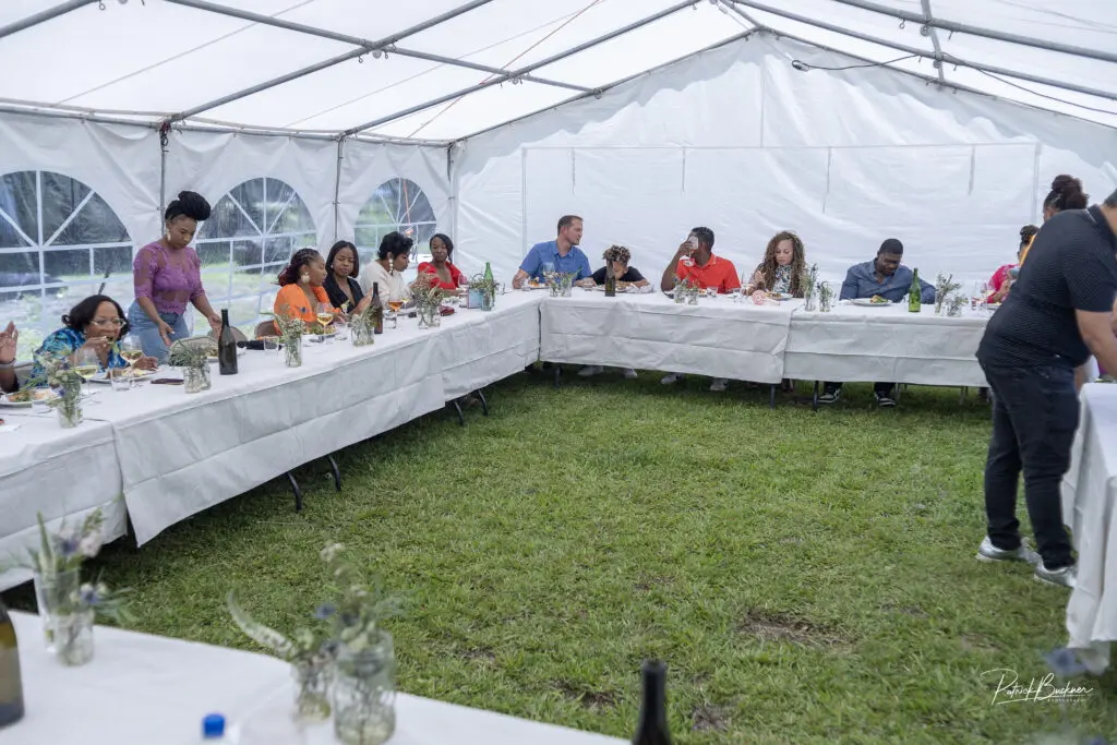 Guests outdoors at the April Emerging Collectors Brunch (Photo by Patrick Buckner)
