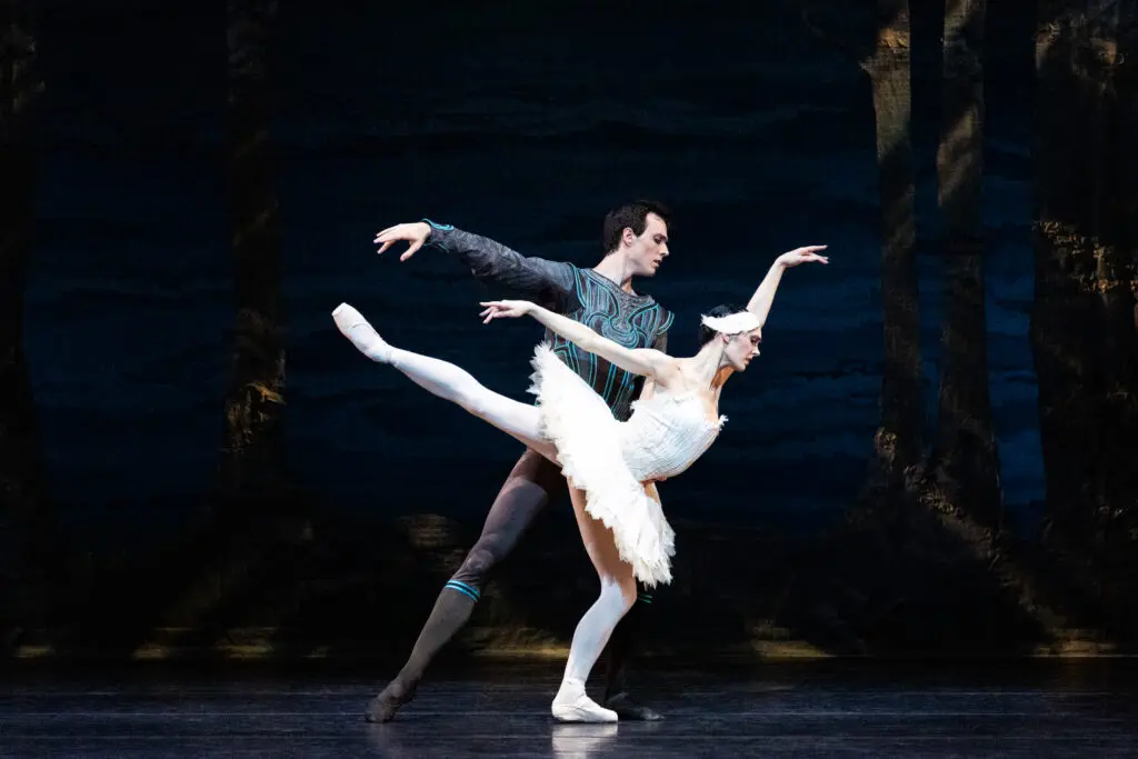Houston Ballet Principals Beckanne Sisk as Odette and Chase O’Connell as Prince Siegfried in Stanton Welch’s Swan Lake (Photo by Lawrence Elizabeth Knox. Courtesy of Houston Ballet)