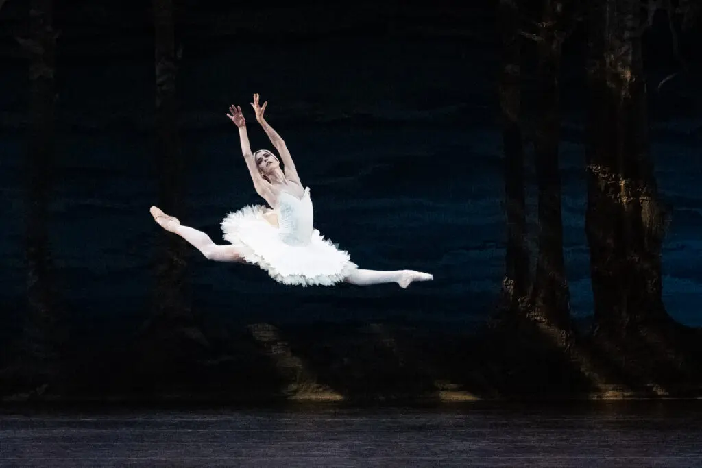 Houston Ballet Soloist Mackenzie Richter in Stanton Welch’s Swan Lake. (Photo by Lawrence Elizabeth Knox. Courtesy of Houston Ballet)