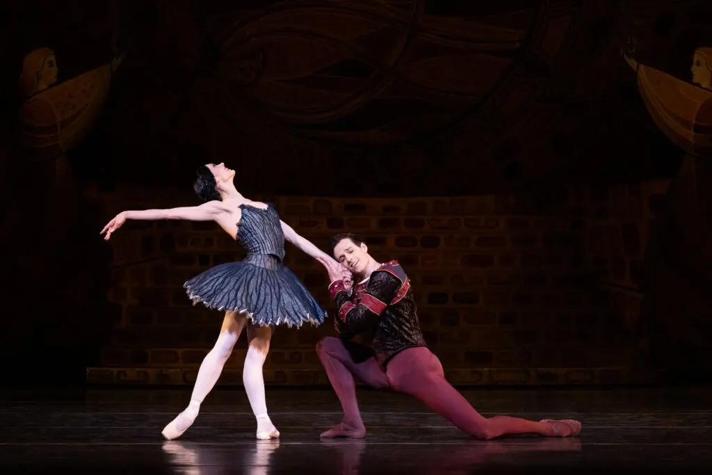 Houston Ballet Principals Beckanne Sisk as Odile and Chase O’Connell as Prince Siegfried in Stanton Welch’s Swan Lake (Photo by Lawrence Elizabeth Knox. Courtesy of Houston Ballet)