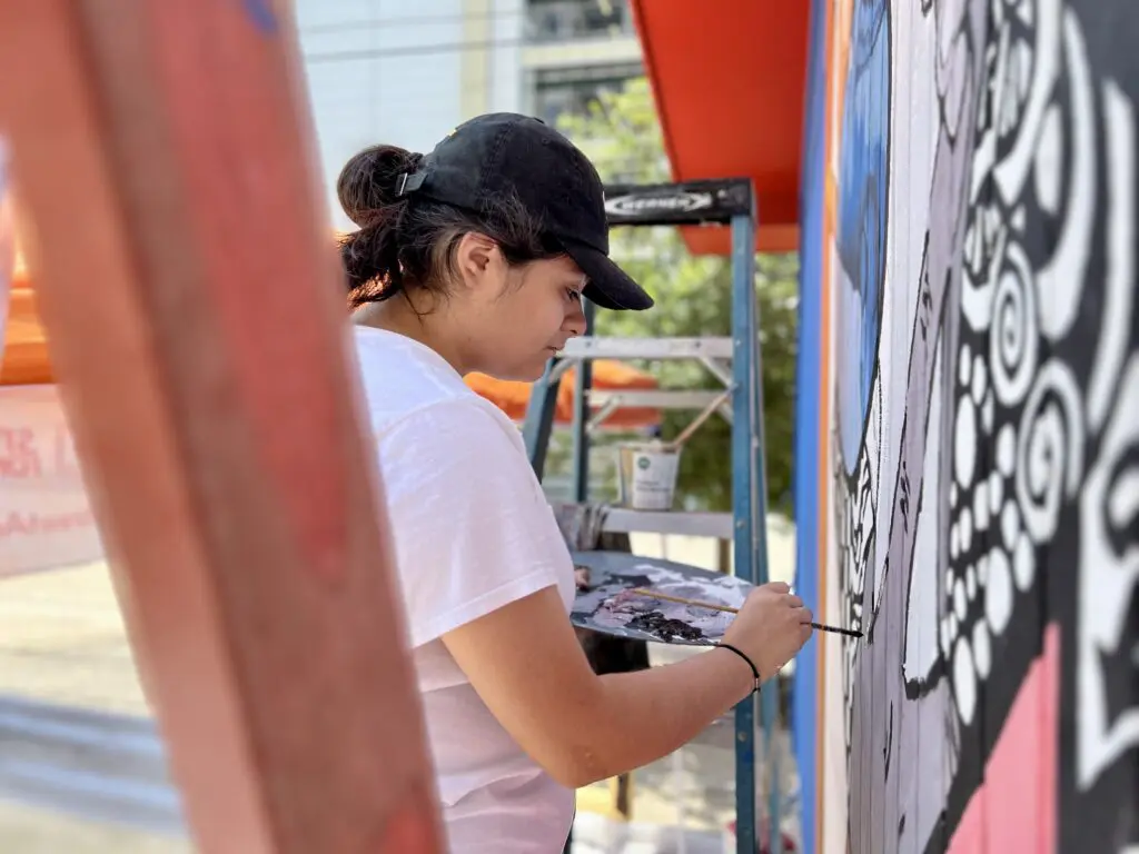 "Reaching Up" by Giselle Oviedo in progress (Photo by Street Art for Mankind)