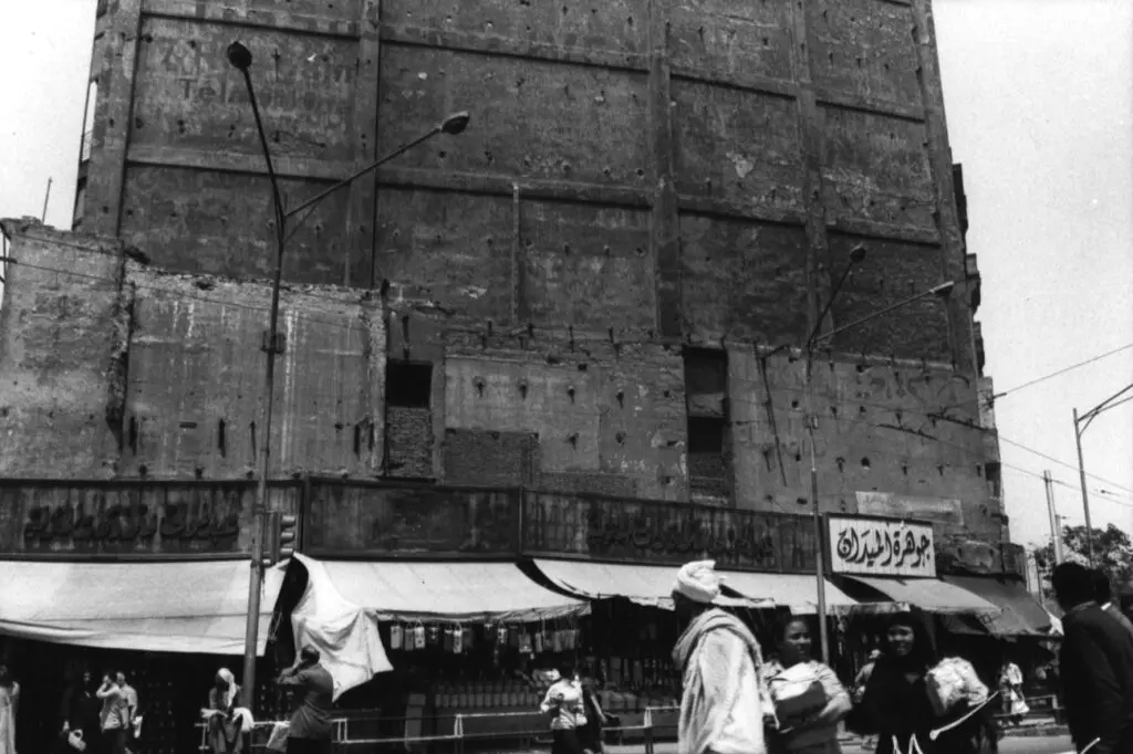Ming Smith's "Street Market, Cairo, Egypt," ca. 1973. (Courtesy Steven Kasher Gallery, New York City)