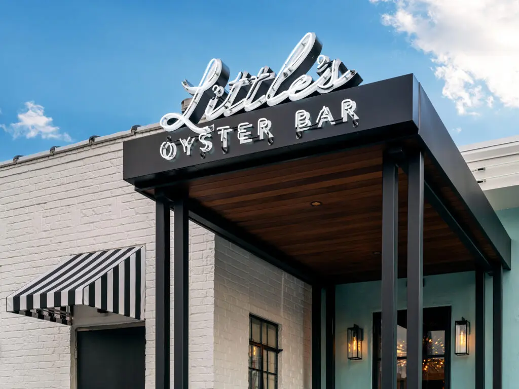 The retro exterior of the newly reopened Pappas Restaurant Little's Oyster Bar. (Photo by Arturo Olmos)