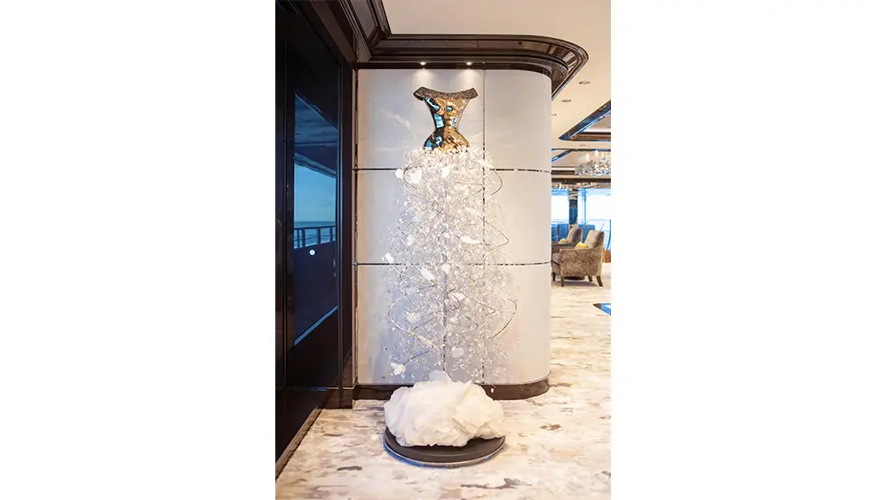 Sculpture by  Estella Fransbergen in the dining room of Tilman Fertitta's superyacht 'Boardwalk' (Photo courtesy of Fertitta Entertainment)