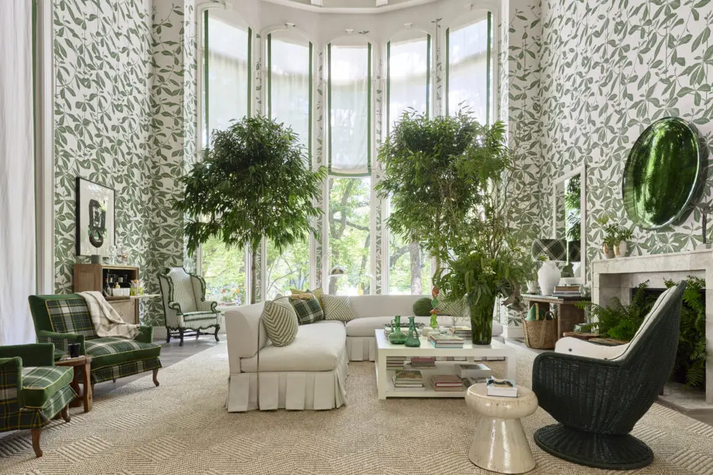 2022 Kips Bay Decorator Show House Dallas living room designed by Alessandra Branca (photo by Jay Simon)