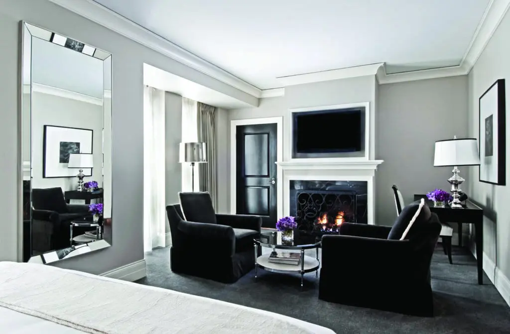 The oversized rooms boasted a grand fireplace. (photo by Waldorf Astoria Chicago)