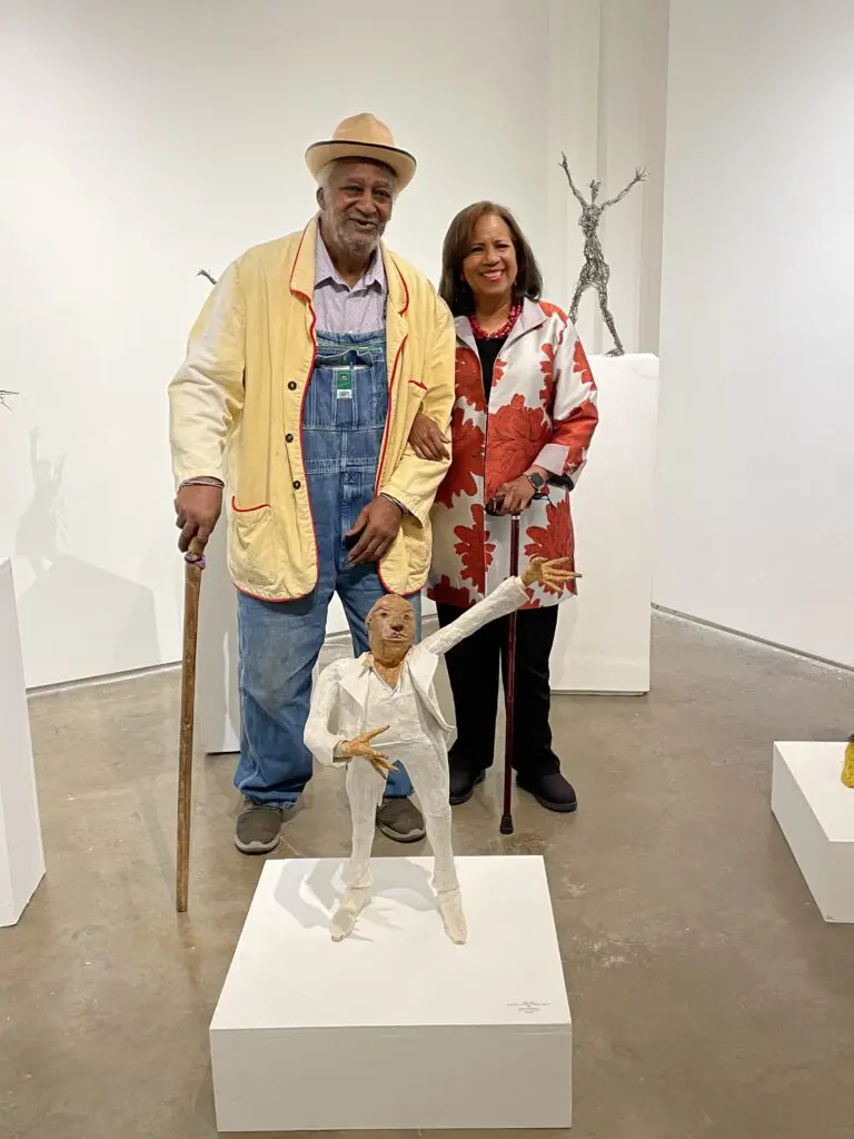 Jesse Lott, Channel 13 anchor Melanie Lawson at Lott’s 2021 solo exhibit at Deborah Colton Gallery, “Jesse Lott: Sense of Spirit” (Courtesy Deborah Colton Gallery, Houston)