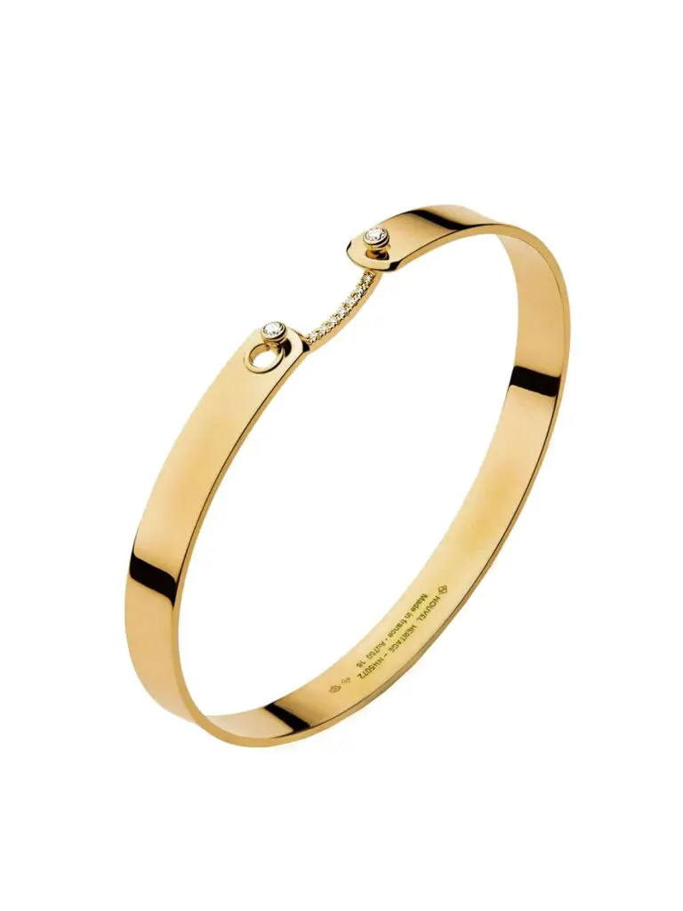 This stackable Nouvel Heritage bangle will stun as part of your everyday stack.