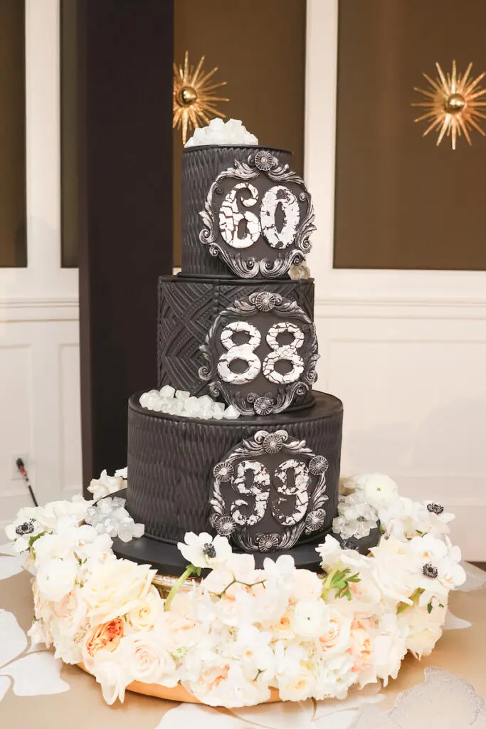 Lynn & Oscar Wyatt's monumental birthday and wedding anniversary cake at the Houston Petroleum Club celebration. (Photo by Priscilla  Dickson)