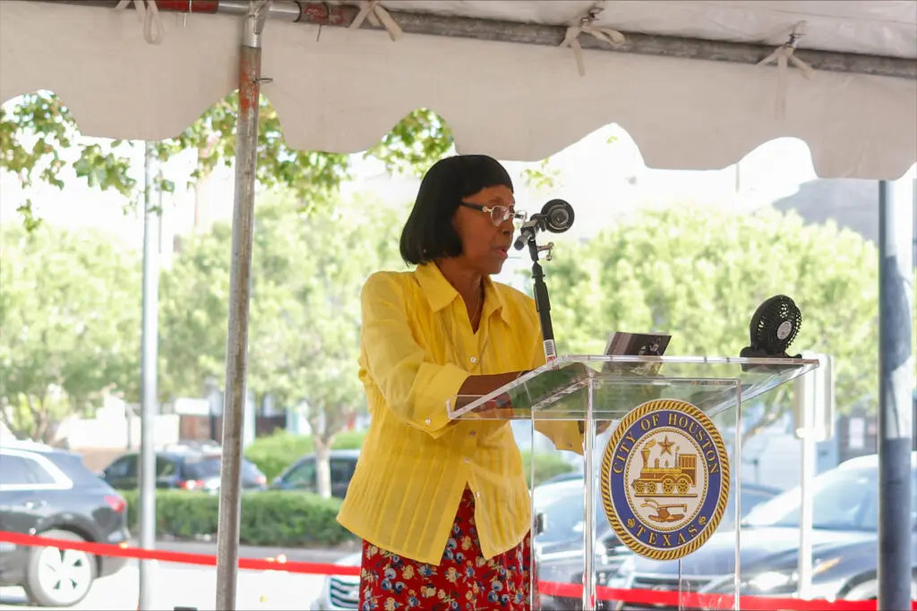 Rose Mary McGowan speaks before an audience gathered to watch the unveiling of “The Meditative Space,” the monument dedicated to her sister, Barbara Jordan (Photo by Susan Nguyen)