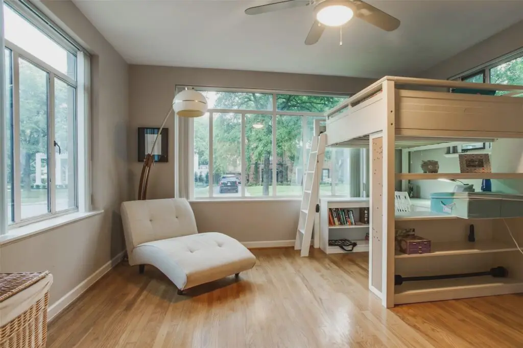 A sunny front room at 4504 Bordeaux.