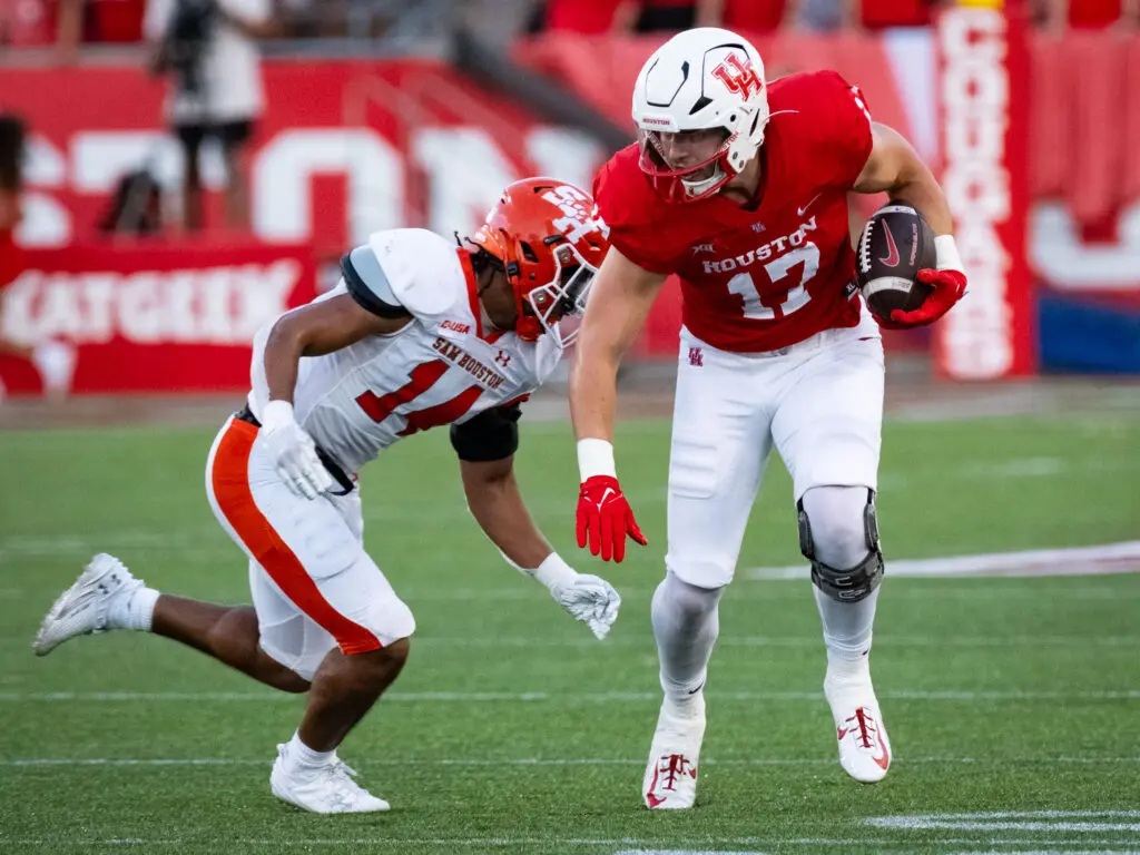 University of Houston tight end Mike O'Laughlin is an incredible comeback story of his own.  (Photo by F. Carter Smith)