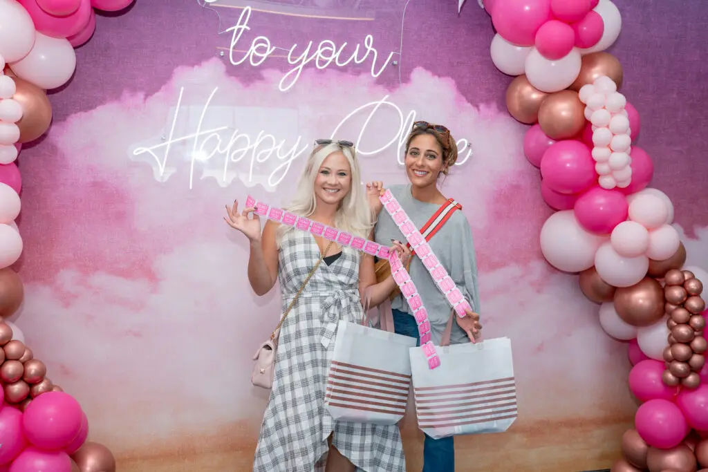 From local vendors that popped up with goodies for guests to quick fall skin touch-ups, EnlightenMD's 20th anniversary was a beauty bonanza.