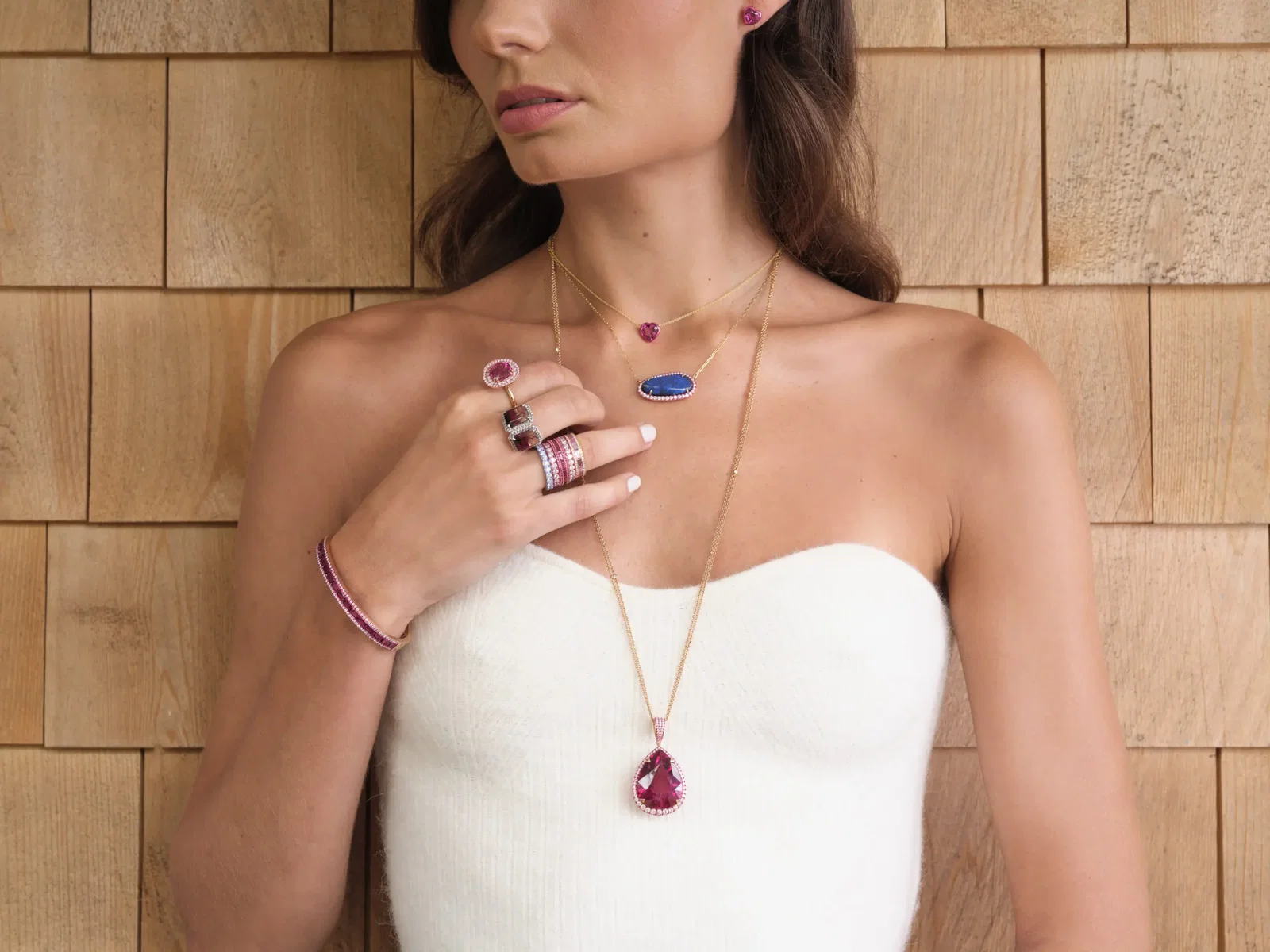 Jetter's pieces are marked by bold colors, fresh designs in timeless settings and investment-grade precious gemstones.