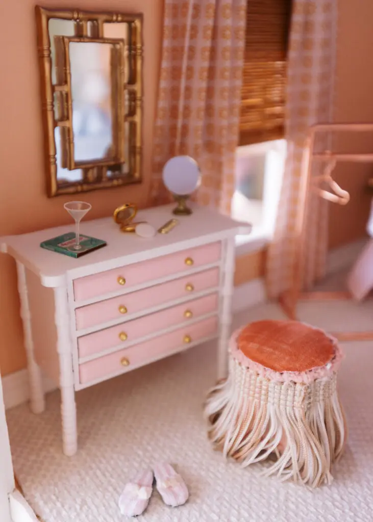 Oyster Creek Dollhouse (Courtesy La Petite Maison)