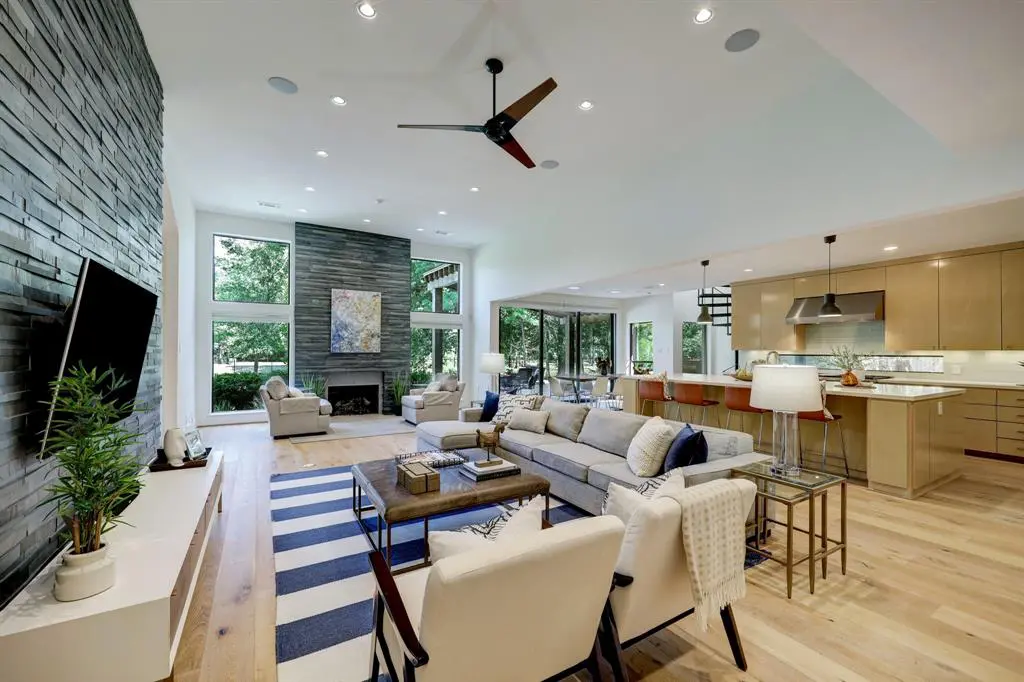 The mid-century modern aesthetic and neutral color palette makes the home feel cozy and inviting.
